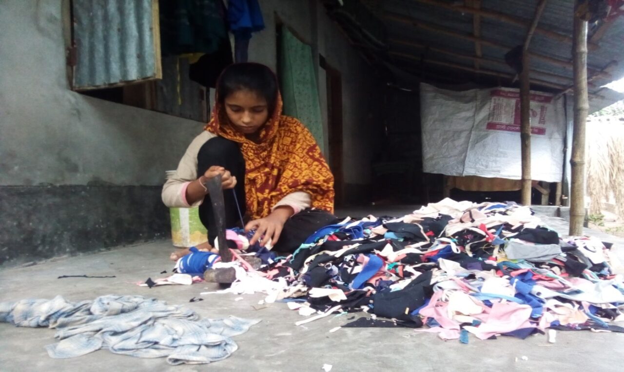 Previously Arifa worked in garments wastage processing factory